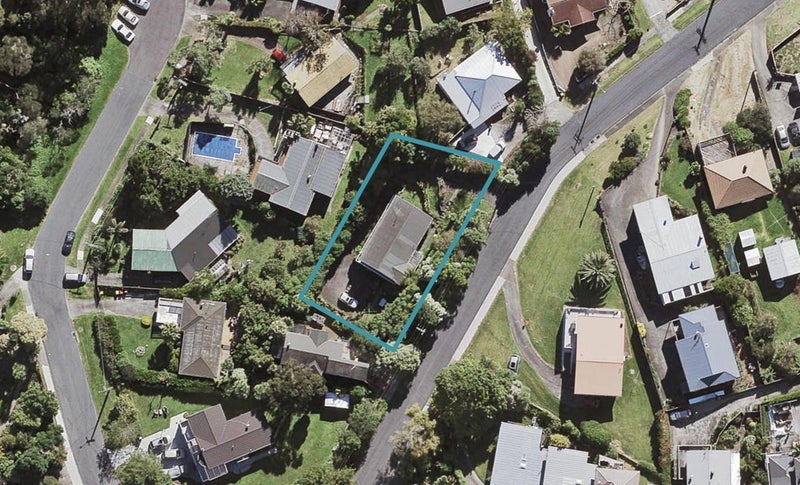 11 Coroglen Avenue, Birkenhead, Auckland - Carousel 1