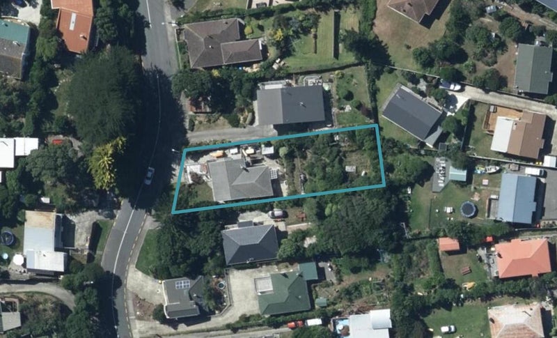 9 View Road, Titahi Bay, Porirua - Carousel 1