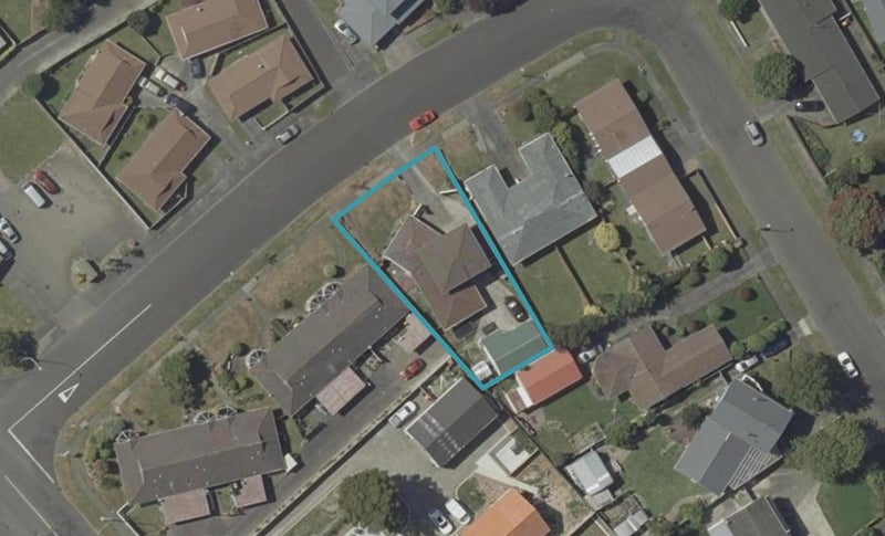 8 Herbert Avenue, Cloverlea, Palmerston North - Carousel 1