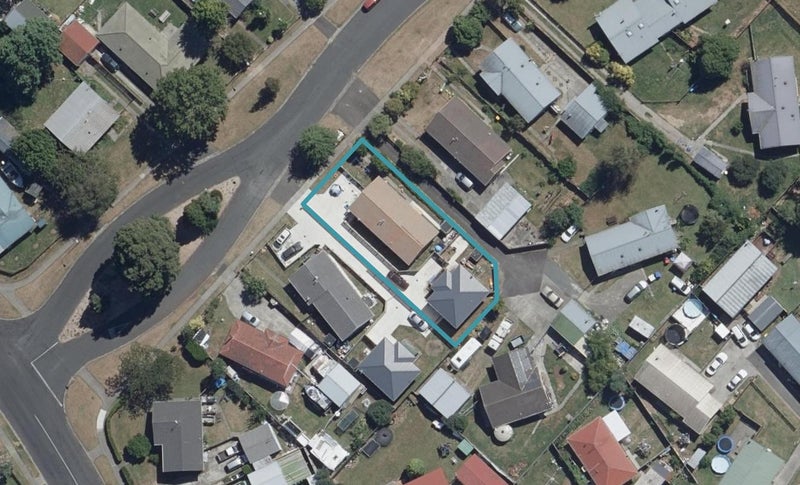 8 Bishops Lane, Nawton, Hamilton - Carousel 1