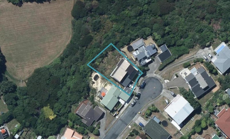 11 Ettrick Grove, Papakowhai, Porirua - Carousel 1