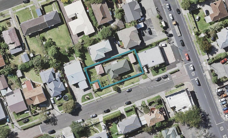 2B Egremont Street, Belmont, Auckland - Carousel 1