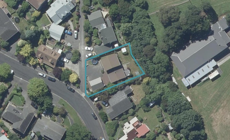46 Glenross Street, Glenross, Dunedin - Carousel 1