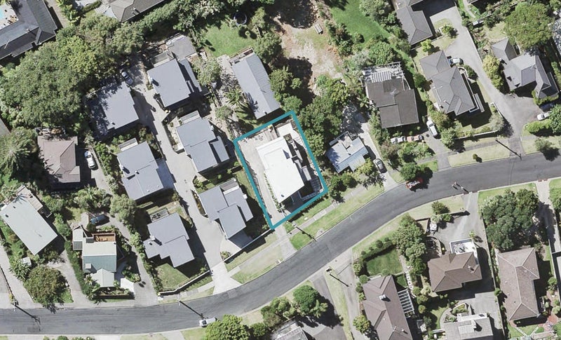 27 Penzance Road, Mairangi Bay, Auckland - Carousel 1