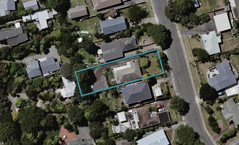 97 Alexander Road, Raumati Beach, Paraparaumu - Carousel 1