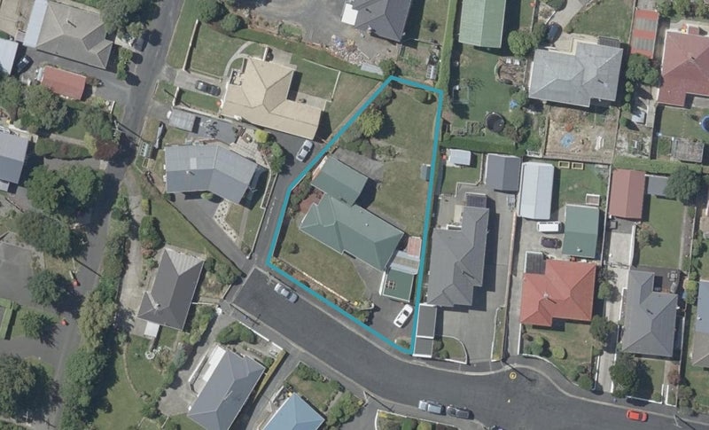 14 Warwick Street, Balaclava, Dunedin - Carousel 1