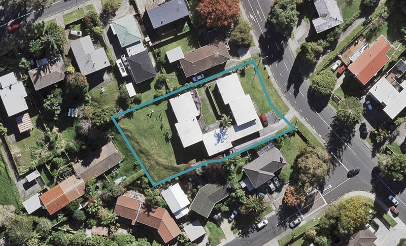 2/56 Chartwell Avenue, Glenfield, Auckland - Carousel 1