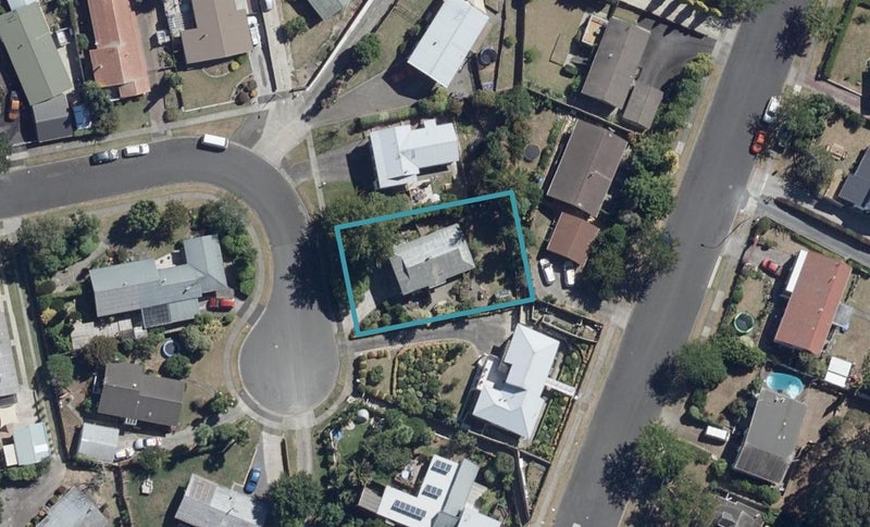 29 Cypress Crescent, Pukete, Hamilton - Carousel 1