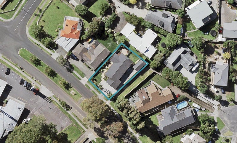 211 Fisher Parade, Farm Cove, Auckland - Carousel 1