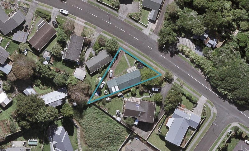 60 Branch Road, Highlands Park, New Plymouth - Carousel 1