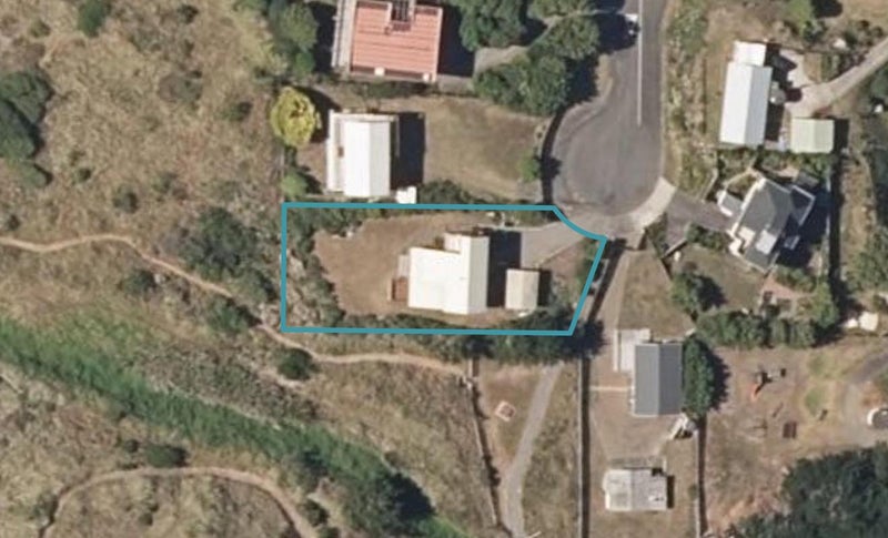 7 Somerset Grove, Waitārere Beach, Levin - Carousel 1