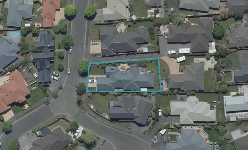 9 Baltimore Green, Shirley, Christchurch - Carousel 1
