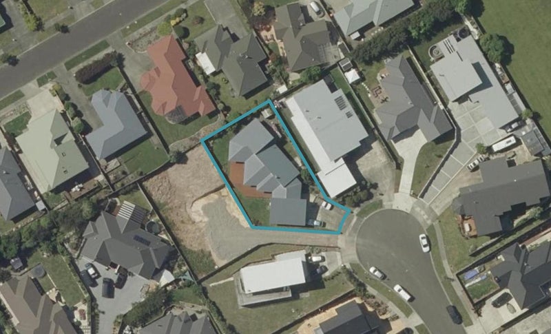 2 Tennyson Avenue, Kelvin Grove, Palmerston North - Carousel 1