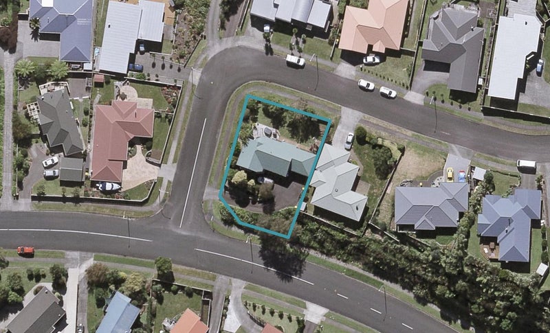 27 Poplar Grove, Whalers Gate, New Plymouth - Carousel 1