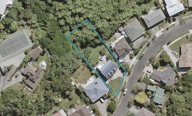 11 Stanhope Grove, Korokoro, Lower Hutt - Carousel 1