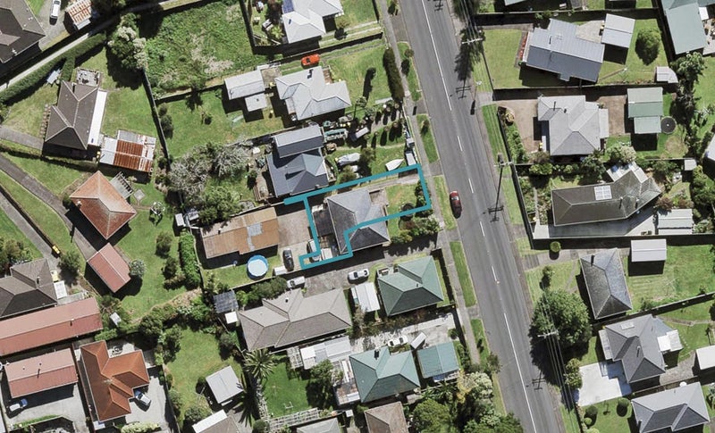 1/598 Te Atatu Road, Te Atatu Peninsula, Auckland - Carousel 1