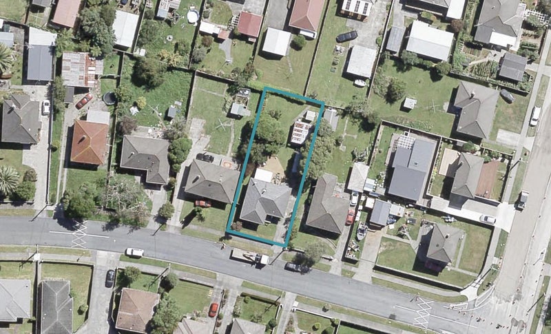 73 Strand Crescent, Naenae, Lower Hutt - Carousel 1