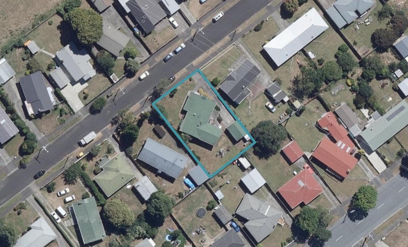 32 Sheridan Street, Silverdale, Hamilton - Carousel 1