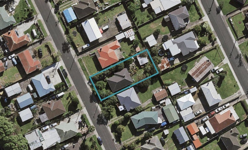 23 Harwood Crescent, Otara, Auckland - Carousel 1