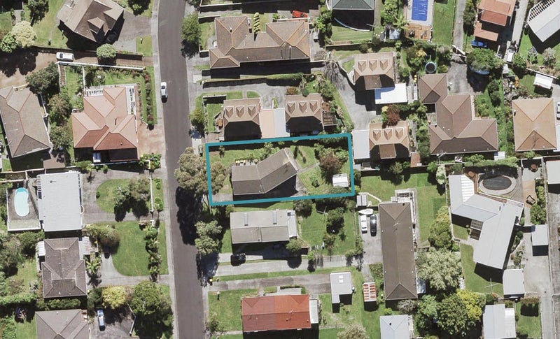 61 Manhattan Heights, Glendene, Auckland - Carousel 1