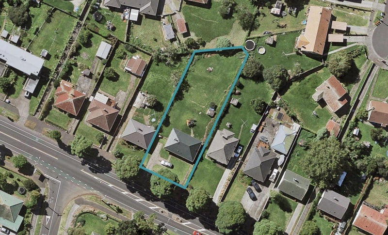 210 Tripoli Road, Point England, Auckland - Carousel 1