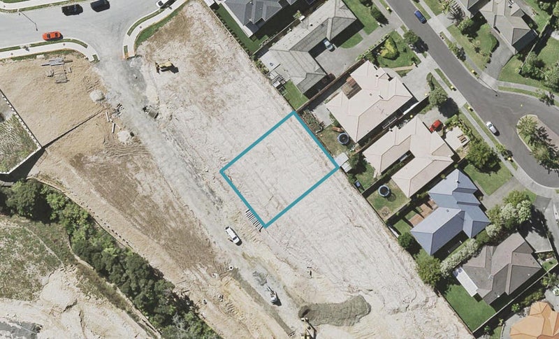 5 Caldwell Place, Pinehill, Auckland - Carousel 1