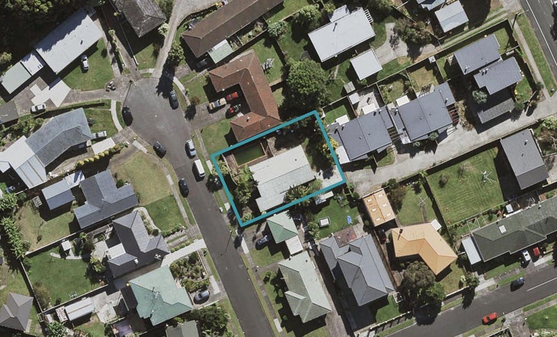 4 Hooker Place, Papatoetoe, Auckland - Carousel 1