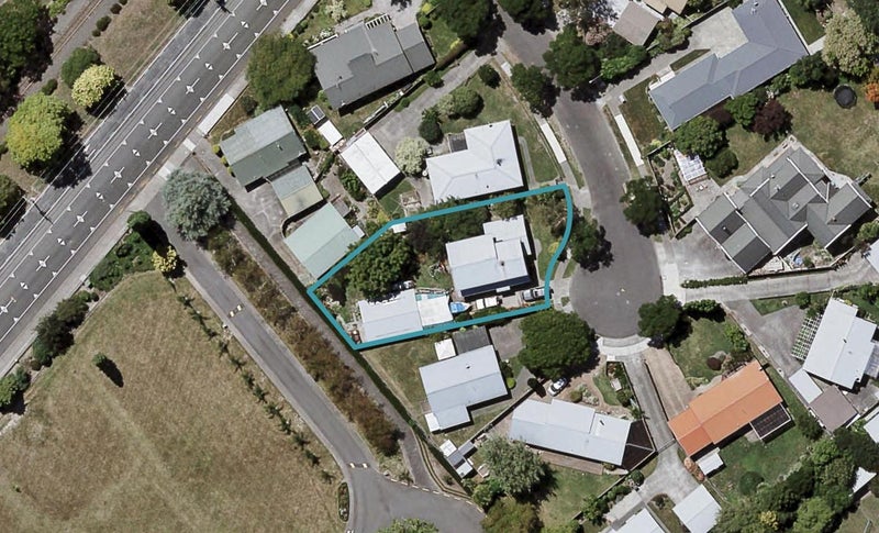 5 Martin Dale, Raureka, Hastings - Carousel 1
