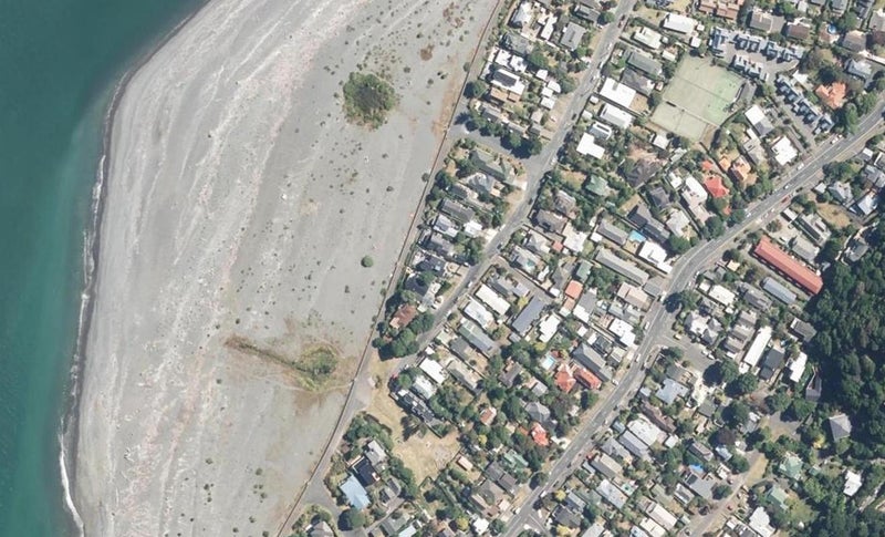 40 Pukatea Street, Eastbourne, Lower Hutt - Carousel 1