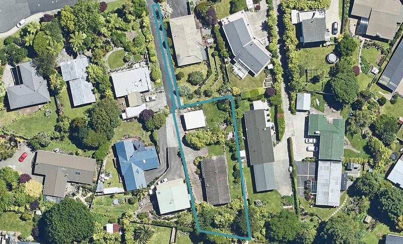 12 Solly Place, Springfield, Rotorua - Carousel 1