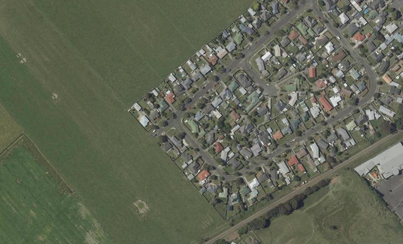 35 Peters Avenue, Cloverlea, Palmerston North - Carousel 1