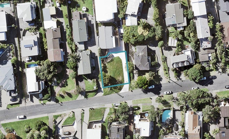 40B Masterton Road, Rothesay Bay, Auckland - Carousel 1