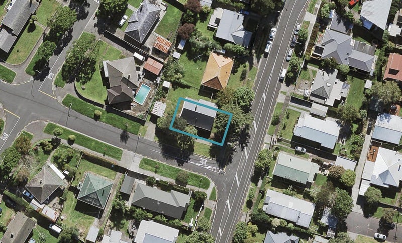 70A Renfrew Avenue, Sandringham, Auckland - Carousel 1