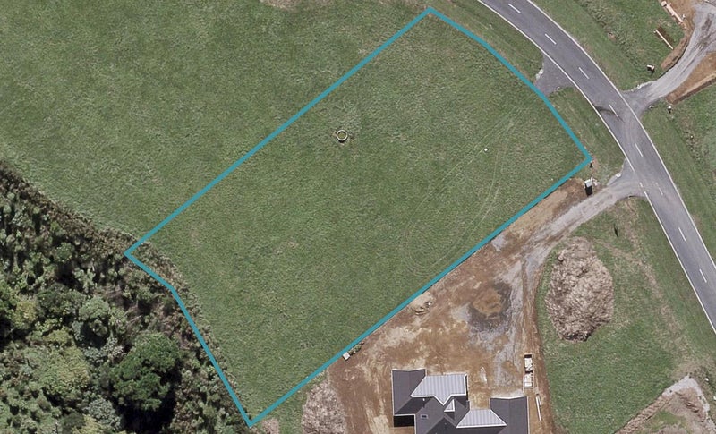 13 Pahakahaka Drive, Kaitake, New Plymouth - Carousel 1