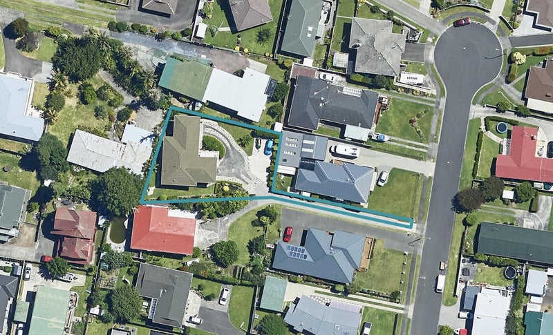 14 Laing Place, Otumoetai, Tauranga - Carousel 1