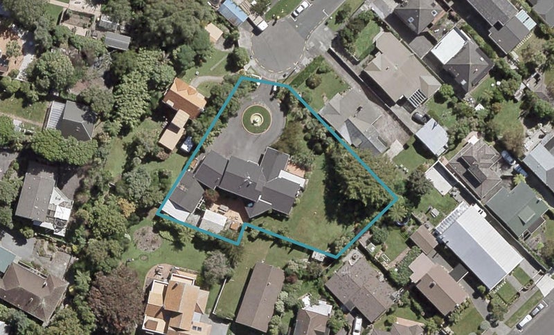 14 Colin Grove, Hutt Central, Lower Hutt - Carousel 1
