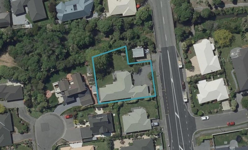 14 Penruddock Rise, Westmorland, Christchurch - Carousel 1