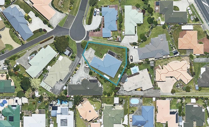10 Hinton Place, Pyes Pa, Tauranga - Carousel 1