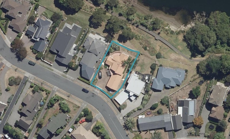 8 Sycamore Place, Pukete, Hamilton - Carousel 1