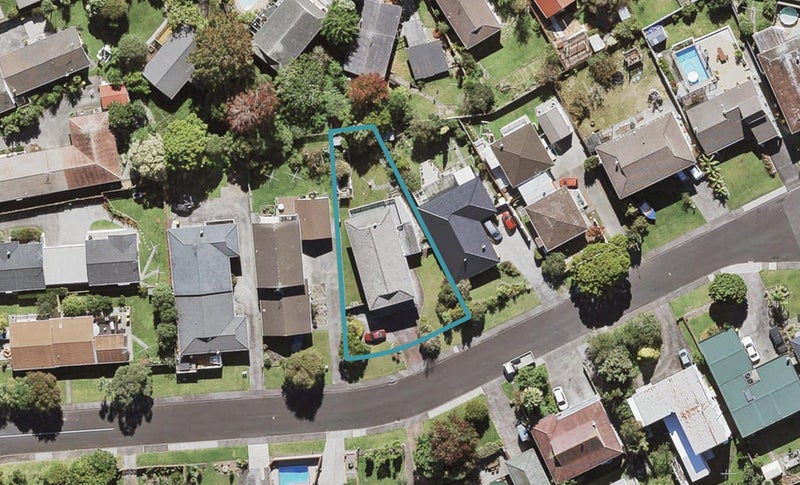 8 Tanoa Place, Glendene, Auckland - Carousel 1