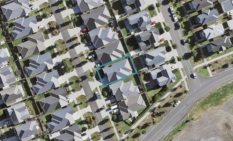 5 Poaka Avenue, Takanini, Auckland - Carousel 1