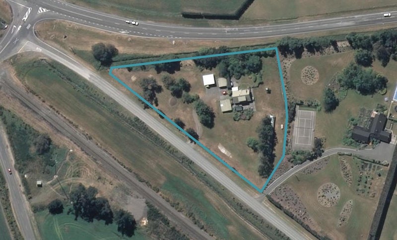 1062 Railway Road, Christchurch - Carousel 1