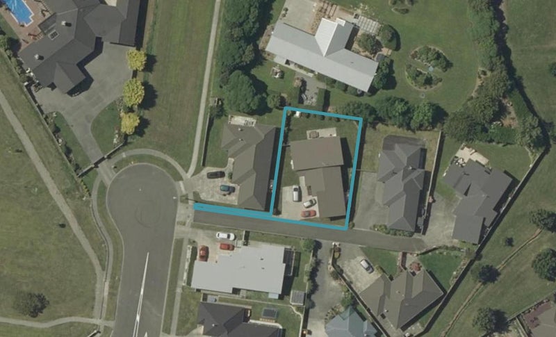 93 Schnell Drive, Kelvin Grove, Palmerston North - Carousel 1
