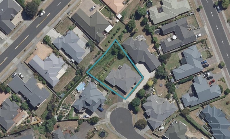 10 Glenwarrick Court, Rototuna, Hamilton - Carousel 1
