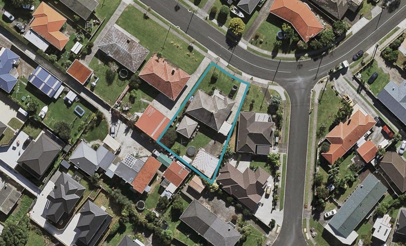 5 Buckingham Crescent, Manukau, Auckland - Carousel 1