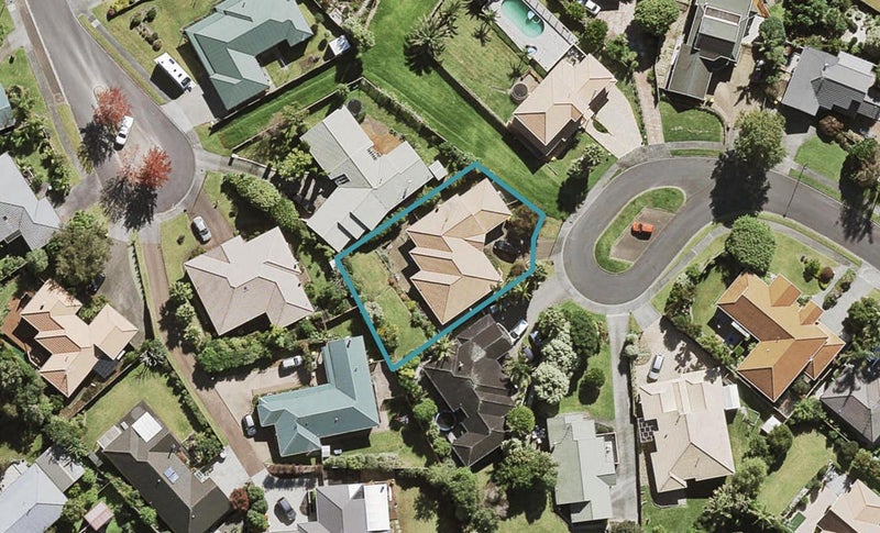12 Azure Grove, Unsworth Heights, Auckland - Carousel 1