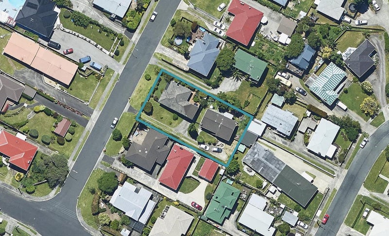 8 Hilltop Road, Parkvale, Tauranga - Carousel 1