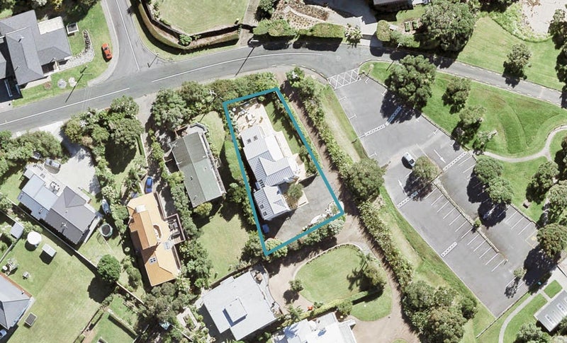 11 Cooper Road, Stanmore Bay, Whangaparaoa - Carousel 1