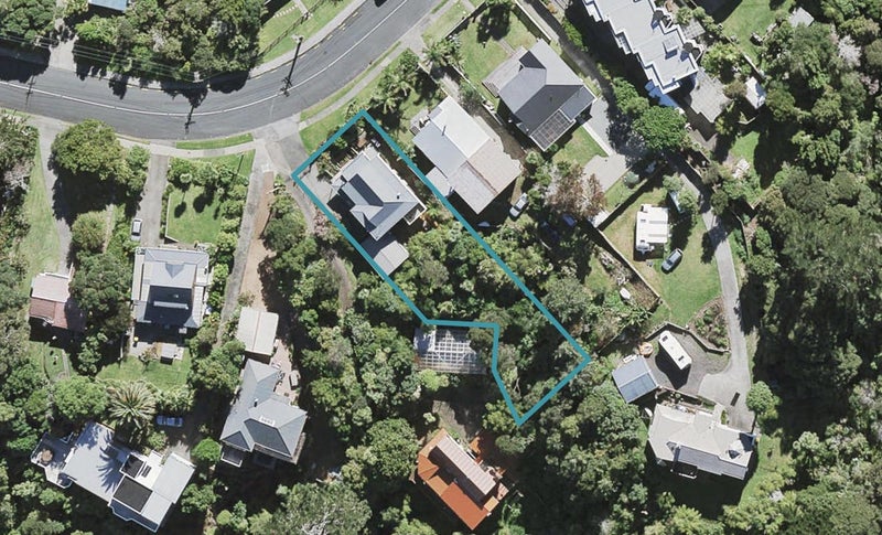 74 Island Bay Road, Beach Haven, Auckland - Carousel 1