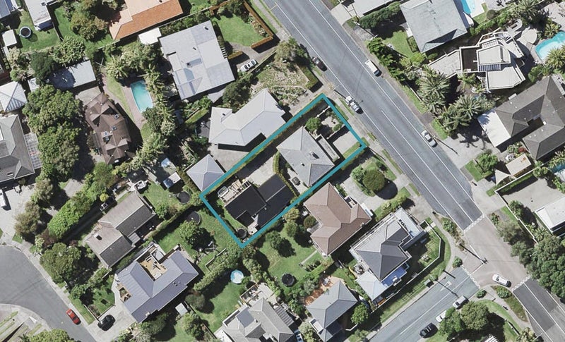 1/61 Seacliffe Avenue, Belmont, Auckland - Carousel 1